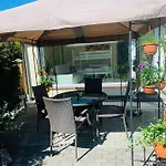 Laurus Apartment