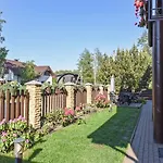 Laurus Apartment